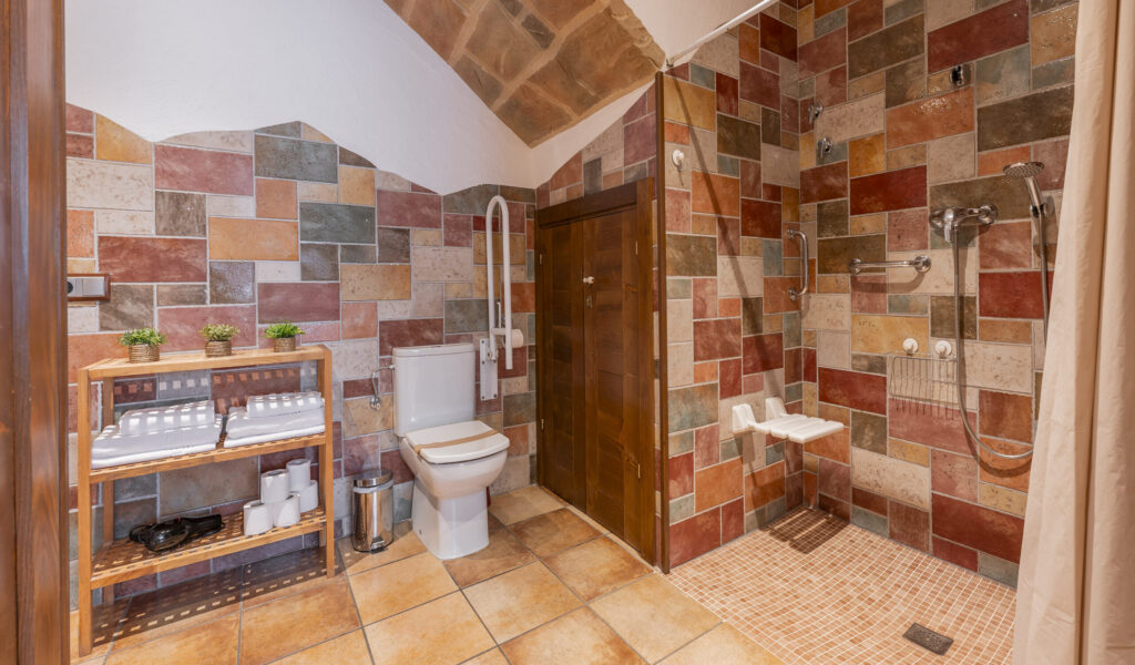 CIERZO BAÑO ACCSIBLE